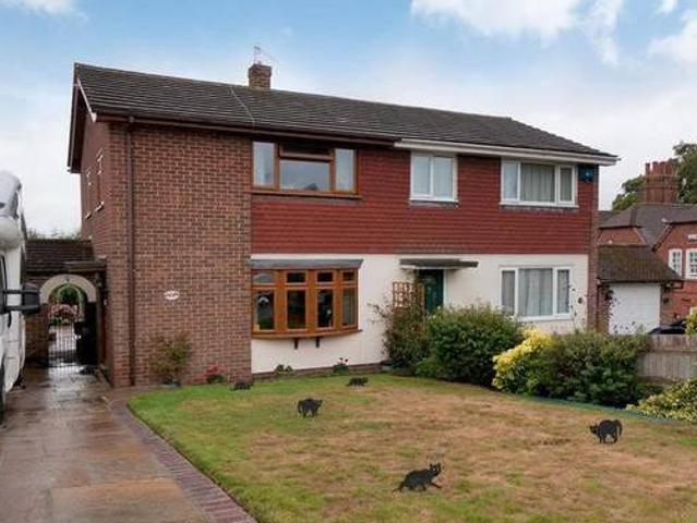 House for rent in Lyons, Greater London