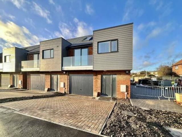 House for rent in Lyons, Greater London