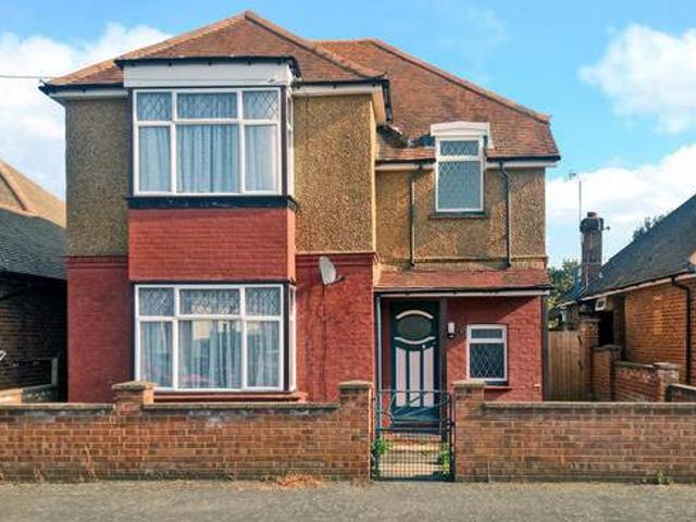 House for rent in Surrey