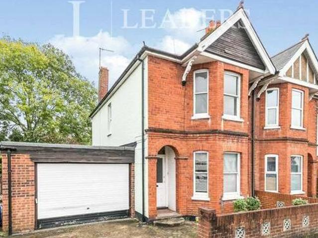 House for rent in Surrey