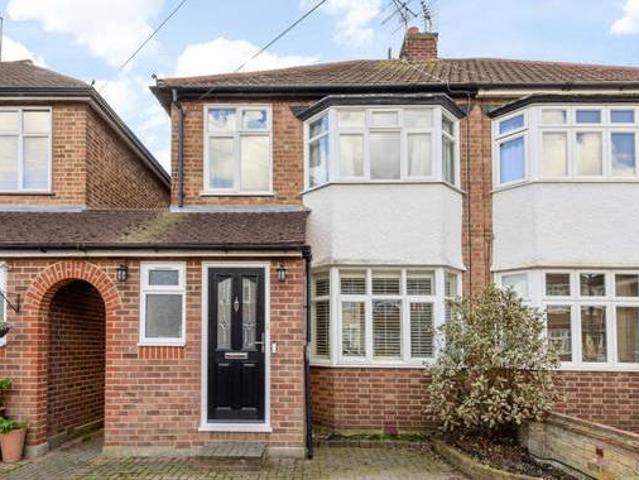 House for rent in Surrey