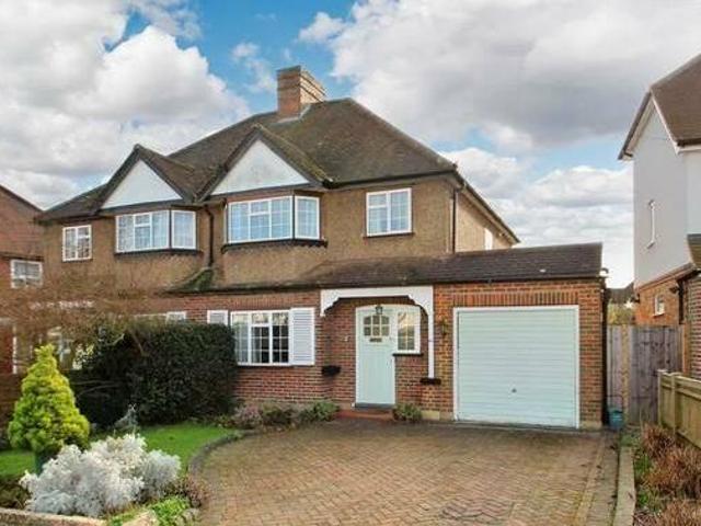 House for rent in Surrey