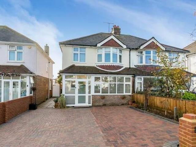 House for rent in West Sussex