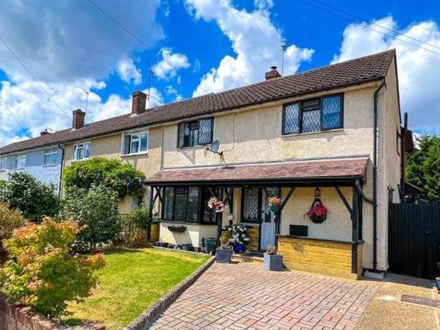 House for rent in Surrey
