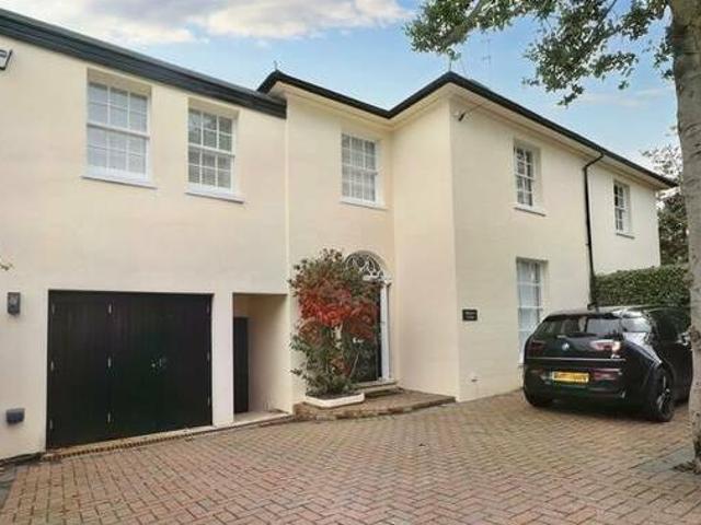 House for sale in Hertfordshire