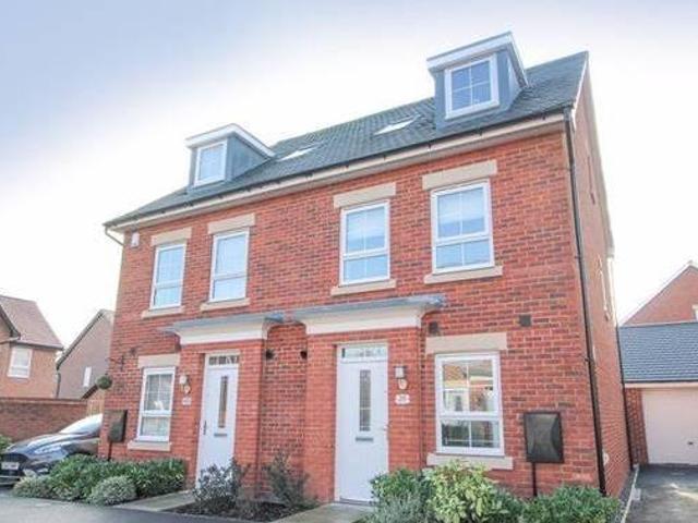 House for sale in Froggatt, East Midlands