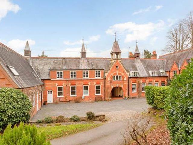 House for rent in Surrey