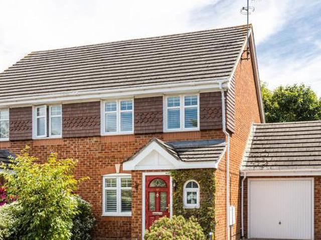 House for rent in Surrey
