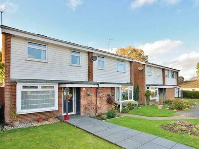 House for rent in Surrey