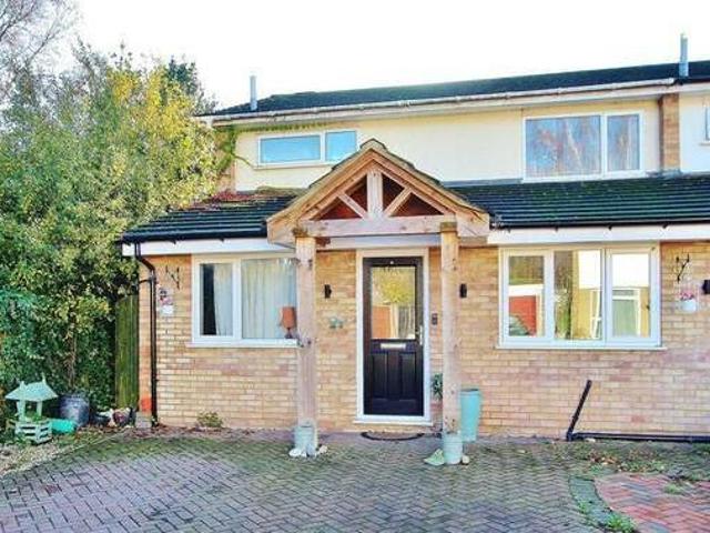 House for rent in Surrey, England