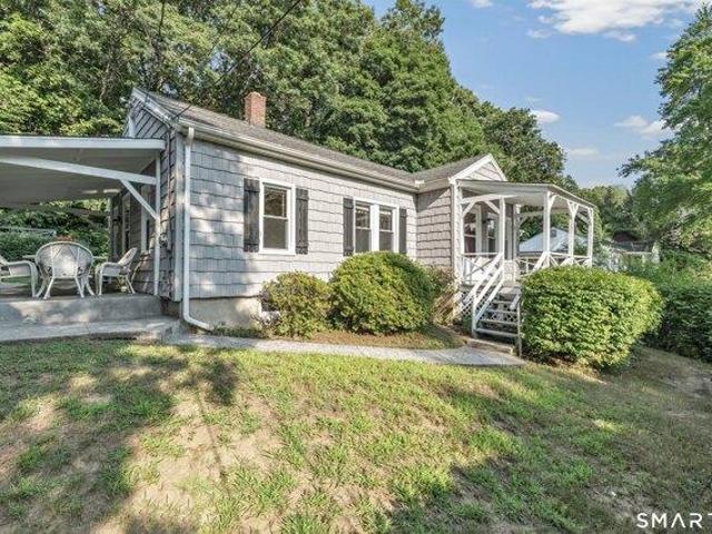 House for sale in Seymour, Connecticut