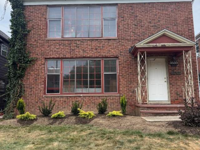 Condo for rent in Lomond, Shaker Heights
