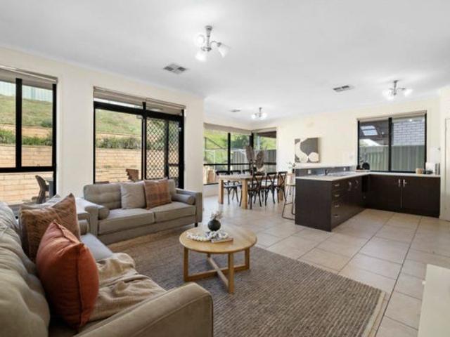 Room for rent in Horseshoe Creek, South Australia