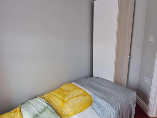 Property to rent in Bluebell, North Tipperary