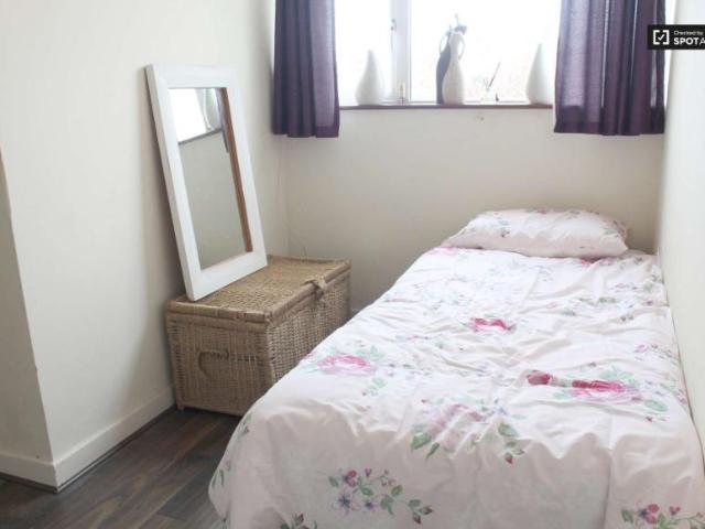 Property to rent in Bluebell, North Tipperary