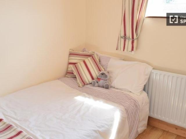 Property to rent in Bluebell, North Tipperary