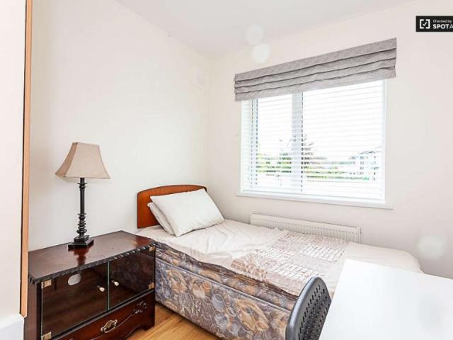 Property to rent in Bluebell, North Tipperary