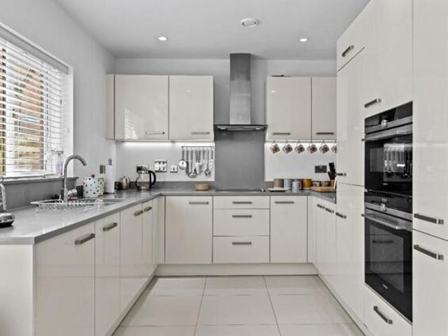 Room for sale in Alderminster, Warwickshire