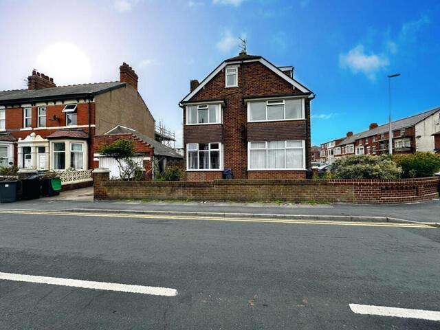 Room for sale in Knowle, Blackpool