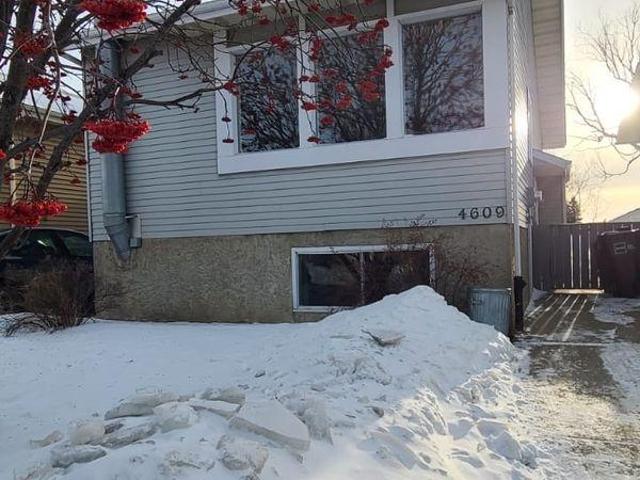 Room for rent in Wedgewood, Alberta