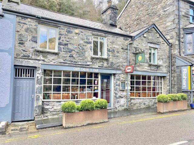 Room for sale in Betws-y-coed, Wales