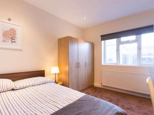 Room for rent in Lyons, Greater London