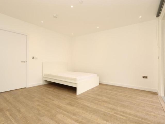 Room for rent in Rotherhithe, Greater London
