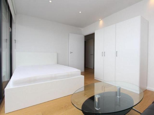 Room for rent in East Greenwich, Greater London