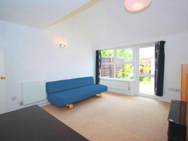 Room for rent in Barnsbury, Greater London