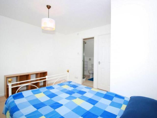 Room for rent in Barnsbury, Greater London