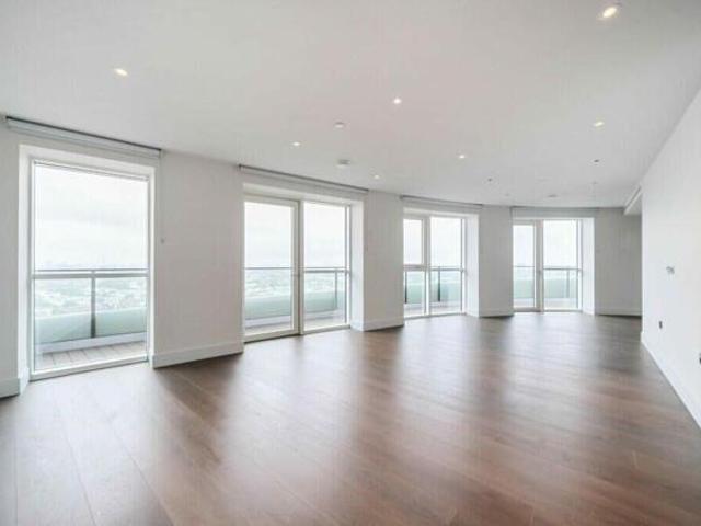 Room for sale in Shepherd's Bush, Greater London