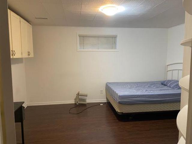 Room for rent in Markham