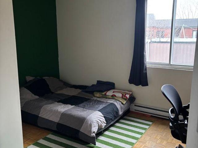 Room for rent in St. Leonard's, Quebec