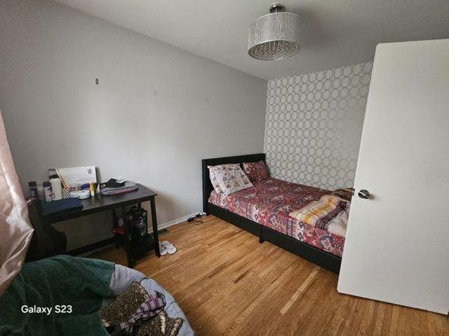 Room for rent in Peterborough, Ontario