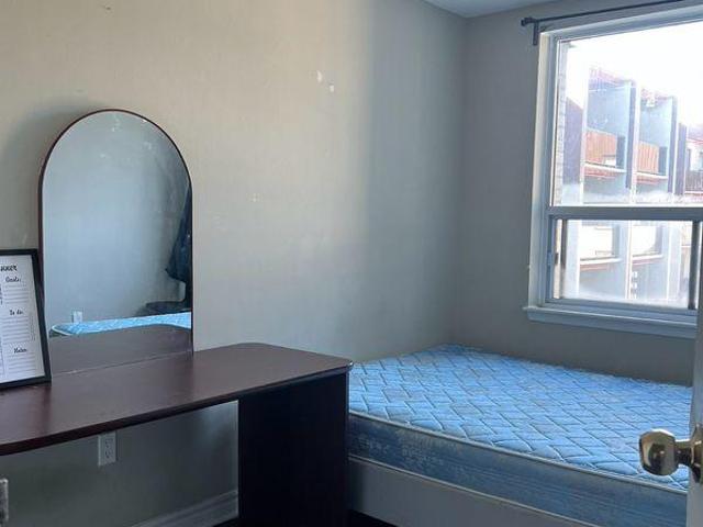 Room for rent in Woburn, Ontario