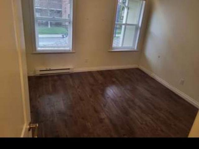 Room for rent in Victoria