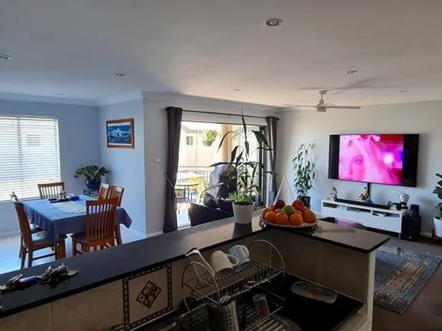 Room for rent in Wollongong West, New South Wales