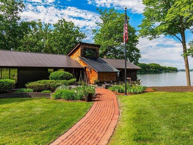 House for sale in Shelburne, Vermont