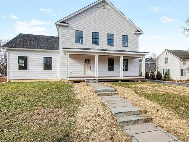 House for sale in Shelburne, Vermont
