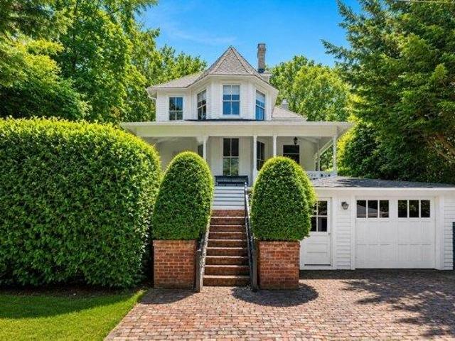 House for sale in Shelter Island, New York