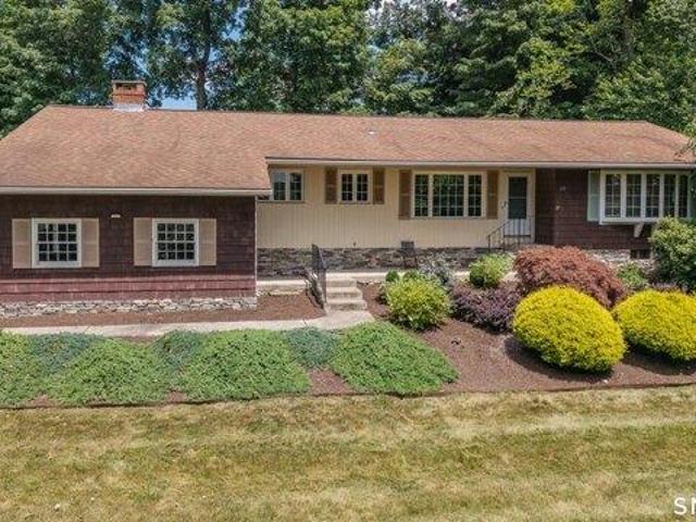 House for sale in Shelton, Connecticut