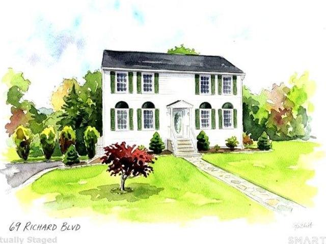 House for sale in Shelton, Connecticut