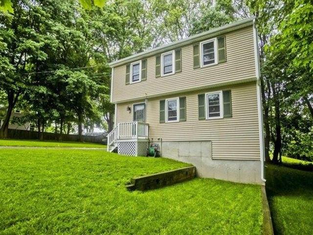 House for sale in Shirley, Massachusetts
