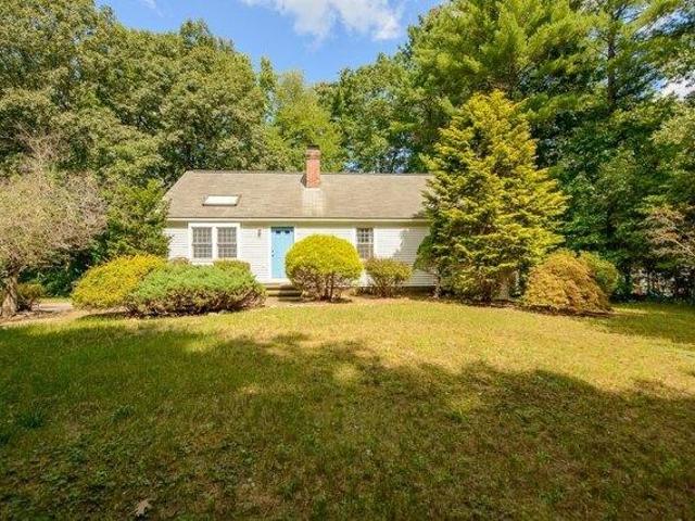 House for sale in Shirley, Massachusetts