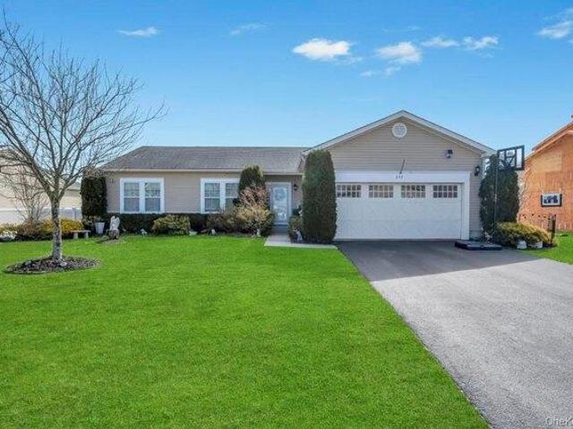 House for sale in Centereach, New York