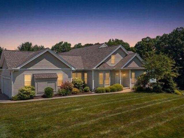 Condo for sale in Shrewsbury, Massachusetts