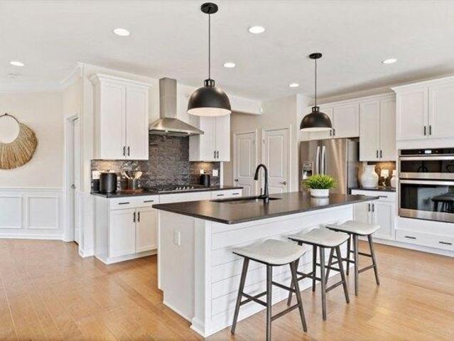 Condo for sale in Shrewsbury, Massachusetts