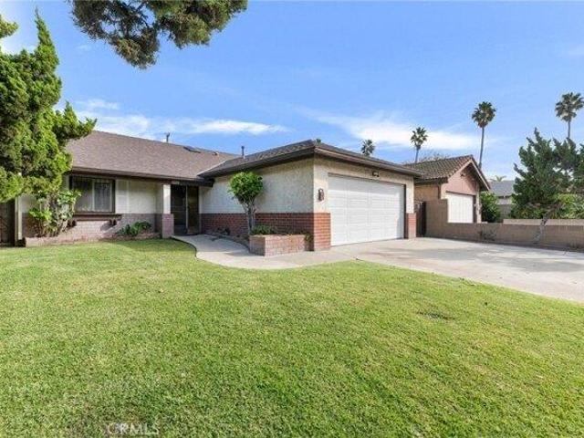 House for sale in Signal Hill, California