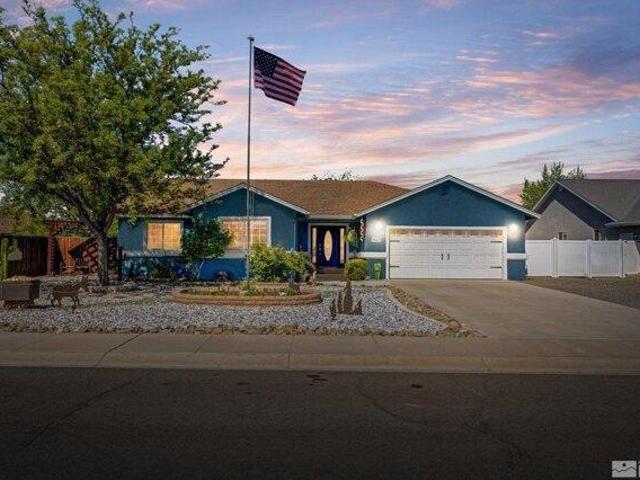 House for sale in Silver Springs, Nevada