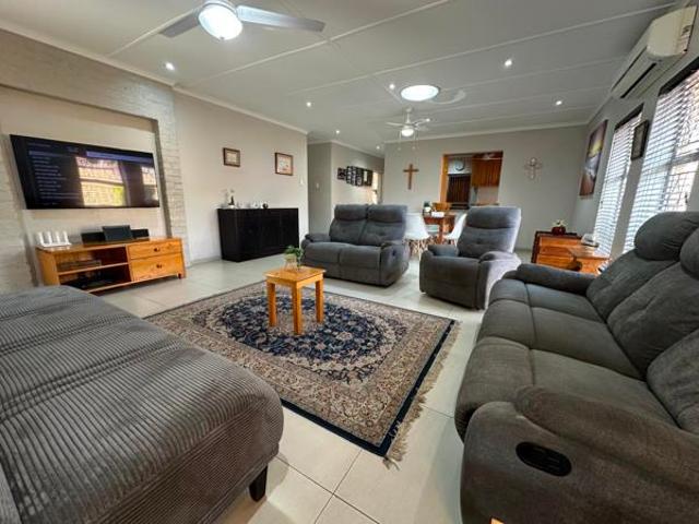 House for sale in UMhlathuze Municipality, Kwazulu-natal